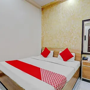 Hotel Oyo Flagship 73630 Riz ***